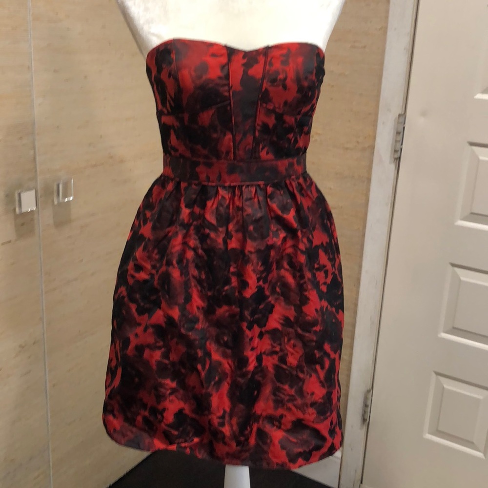 Beautiful  Red and black strapless Cocktail dress